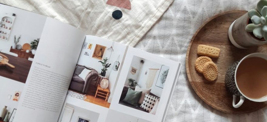 Fotobuch mit Tee und Keksen